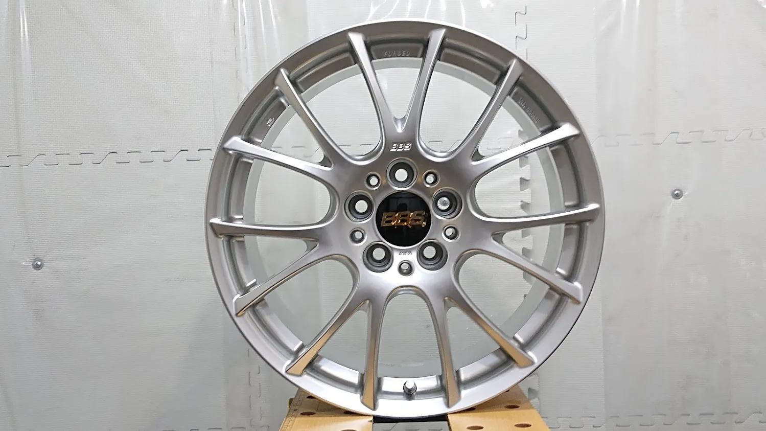 BBSホイールシルバー施工全体 施工後