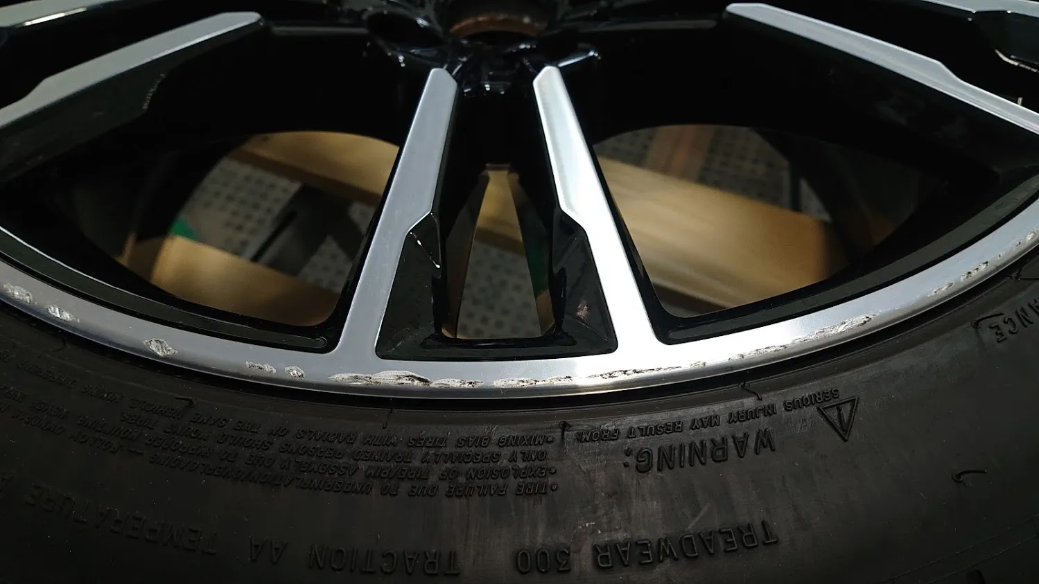 BMWポリッシュ塗装施工 施工前