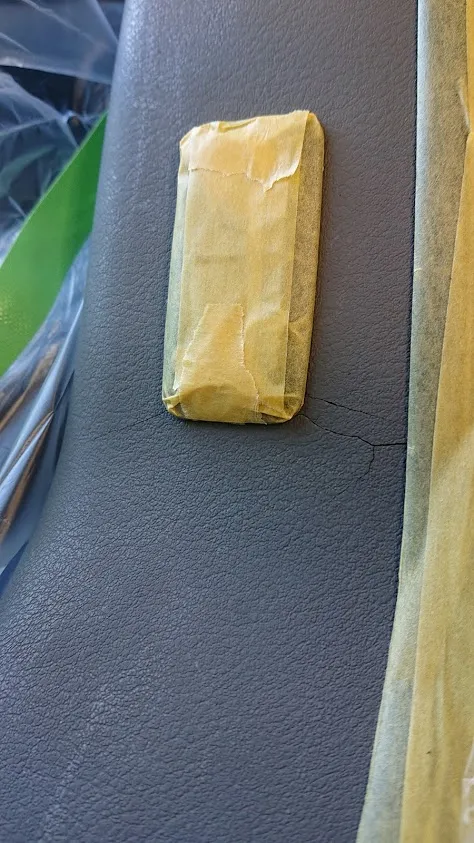 ドア内張り割れ施工 施工前