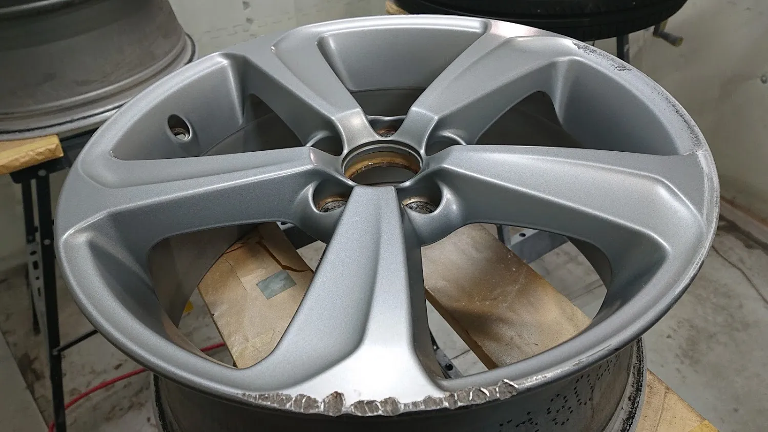 ボルボ艶消し施工全体 施工前